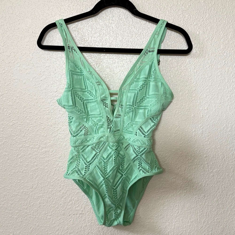 Becca Mint Green Crochet Open Back One Piece Swimsuit Size Small
